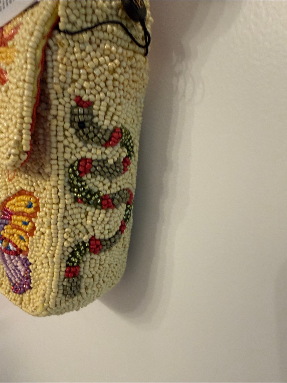 NWT- Viral America & Beyond Yellow Beaded Shoulder Bag - Picture 7 of 13